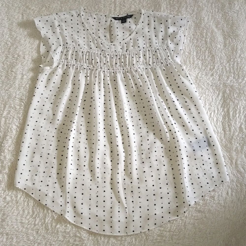 ✨️HP✨️ Zac & Rachel Polka Dot Flutter🦋 Sleeve Top